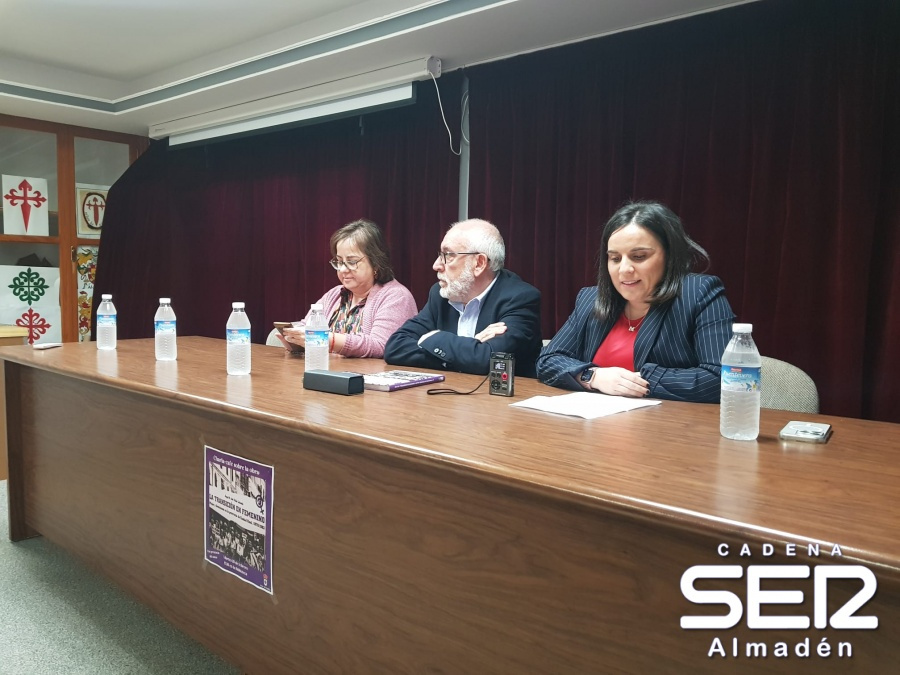 El Gobierno regional lleva a Chillón la exposición 'La Transición en Femenino'