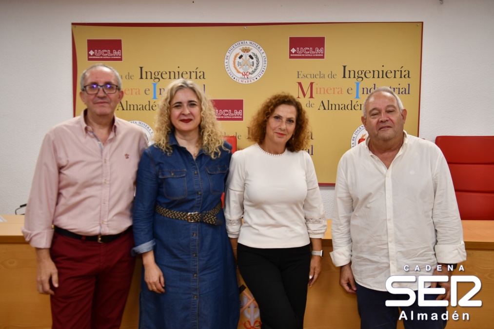 Encuentro con Autores Locales en Almadén con motivo del Día de las Bibliotecas