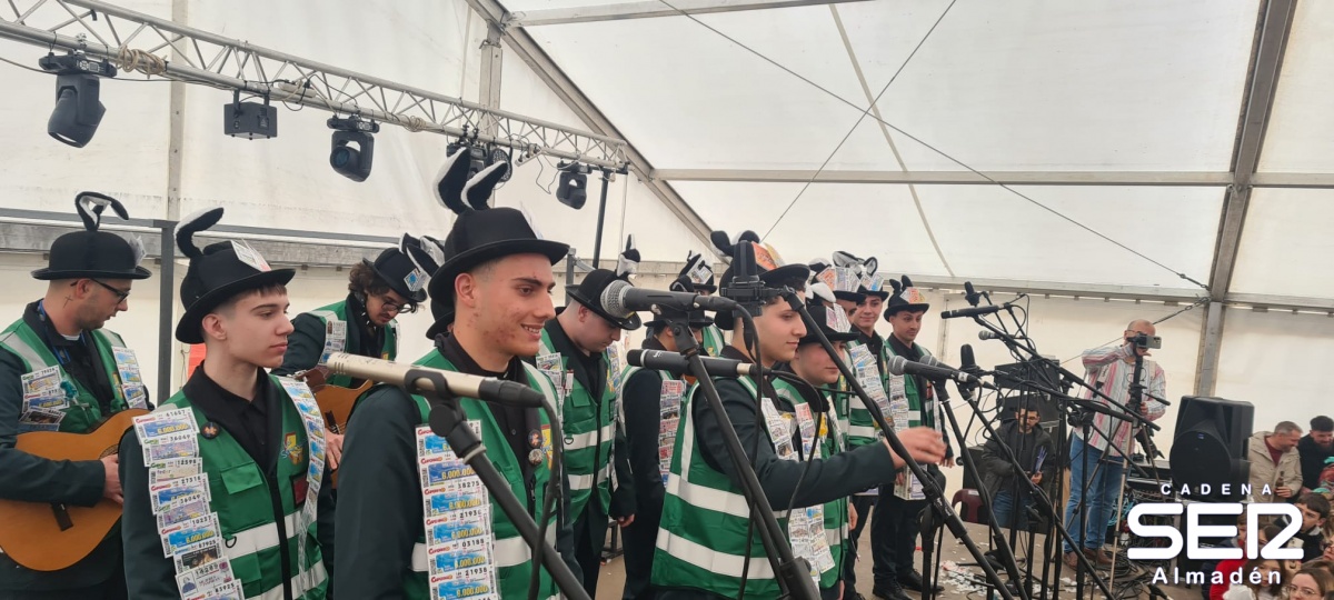 Carnaval Almadén 2025: Los Semicuraos