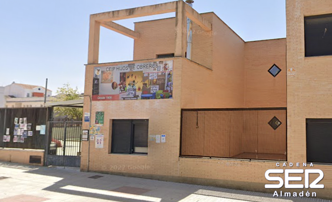 PSOE destaca la inversión en educación de la Junta en Almadén 