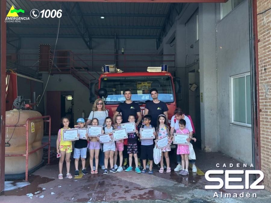 El Colegio de Chillón visita el Parque de Bomberos de Almadén