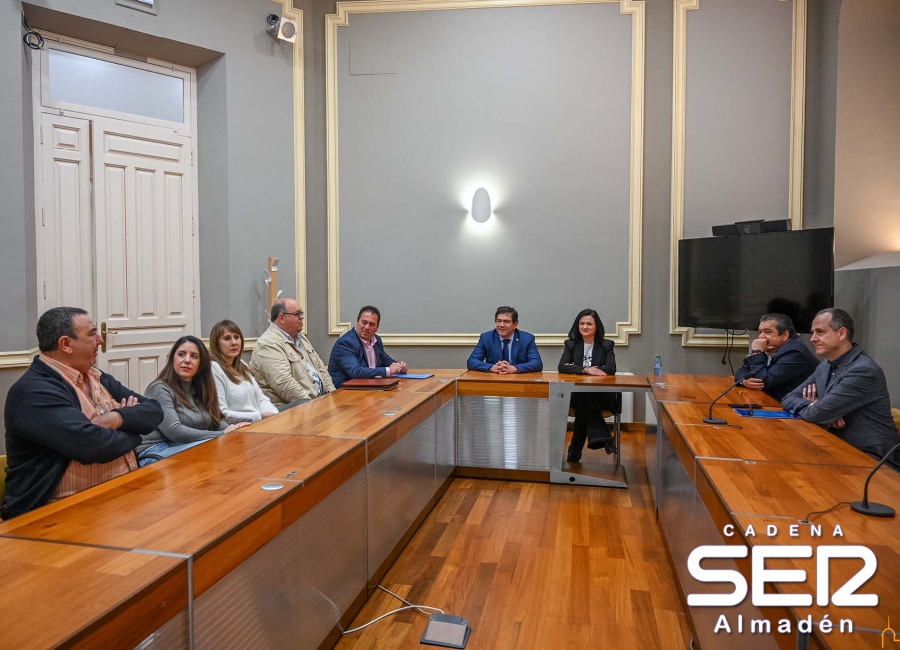 Valverde pide a la Junta más apoyo económico para las residencias de mayores gestionadas por ayuntamientos de la provincia