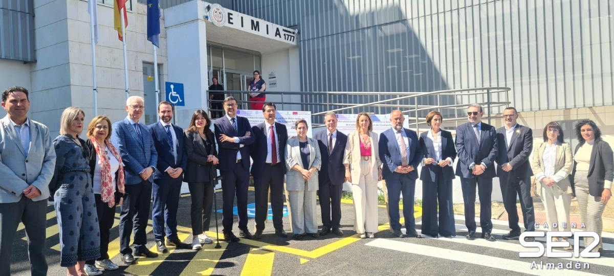 Page inaugura el nuevo edificio de la EIMIA 'energéticamente sostenible'