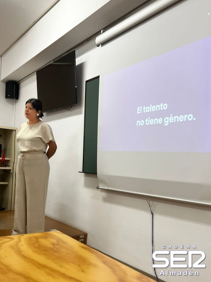 Un trabajo de la EIMIA premiado en el Congreso de Investigación con Perspectiva de Género UCLM