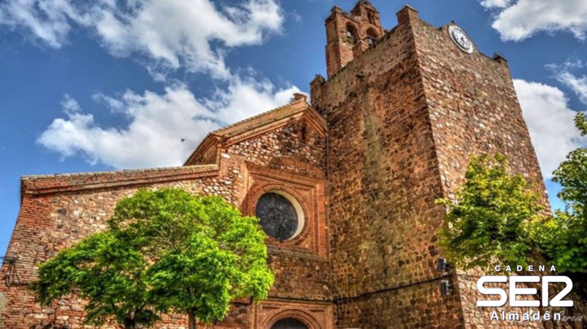 Un Viaje Inolvidable: 'A los Pies del Castillo'