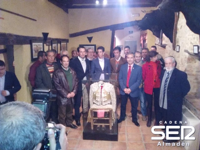 La Asociación de Amigos de la Plaza de Toros de Almadén presentó su revista en una gran jornada taurina
