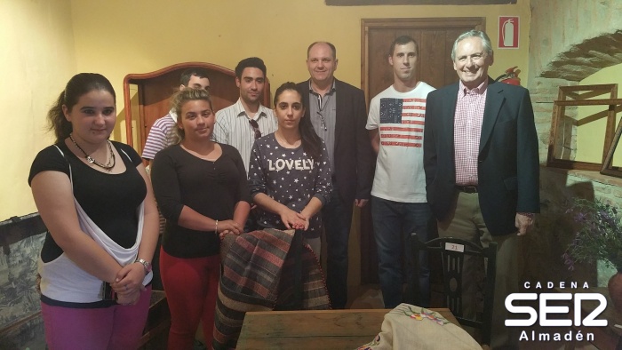 Caritas Arziprestal de Almadén inaugura su Exposición de restauración de muebles antiguos