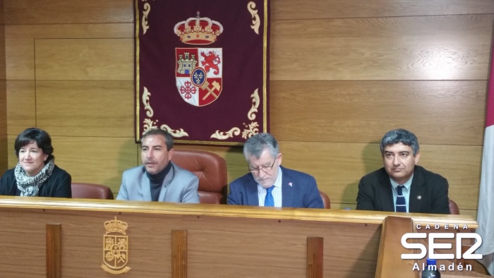 El Consejero de Educación, Angel Felpeto, garantiza el futuro de nuestra Escuela Universitaria