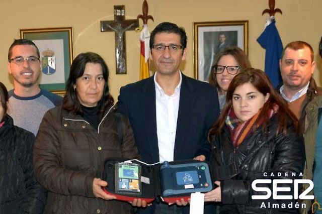 Agudo, Almadenejos y Valdemanco contarán también con desfibriladores de la Diputación