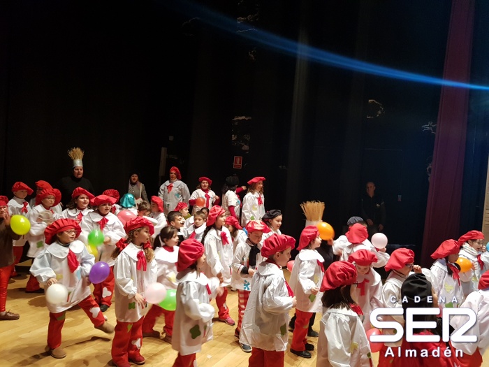 XII Carnaval Infantil de Almadén: Pintando con Ilusión
