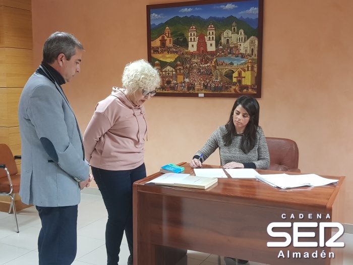 Maria Victoria Cardeñosa nueva edil de IU en el Ayuntamiento de Almadén