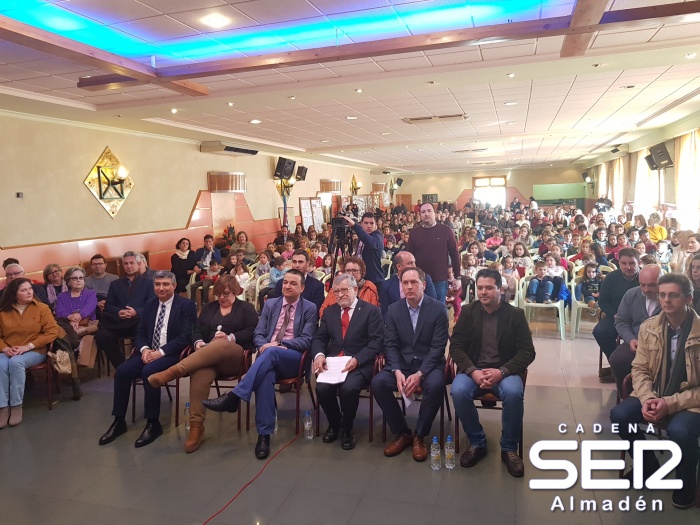El Gobierno regional reconoce el compromiso permanente de la comunidad educativa de Chillón