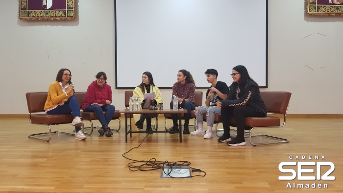 Foro de Mujeres y Ciencia en el IES Picasso