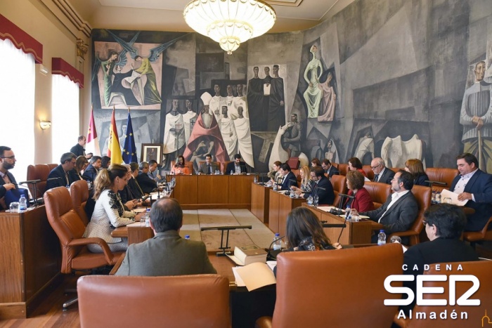 Diputación y Junta destinarán este año 24 millones de euros a socorrer con un empleo a parados de la provincia