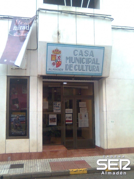 La biblioteca de Almadén nos invita a leer, pero ahora, desde casa
