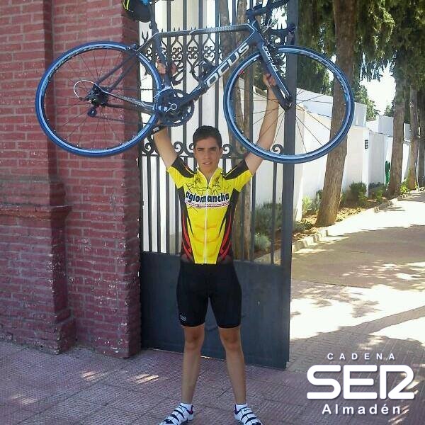 Javier Martín Osorio, un joven ciclista de Almadén que sueña con ganar las grandes vueltas ciclistas por etapas