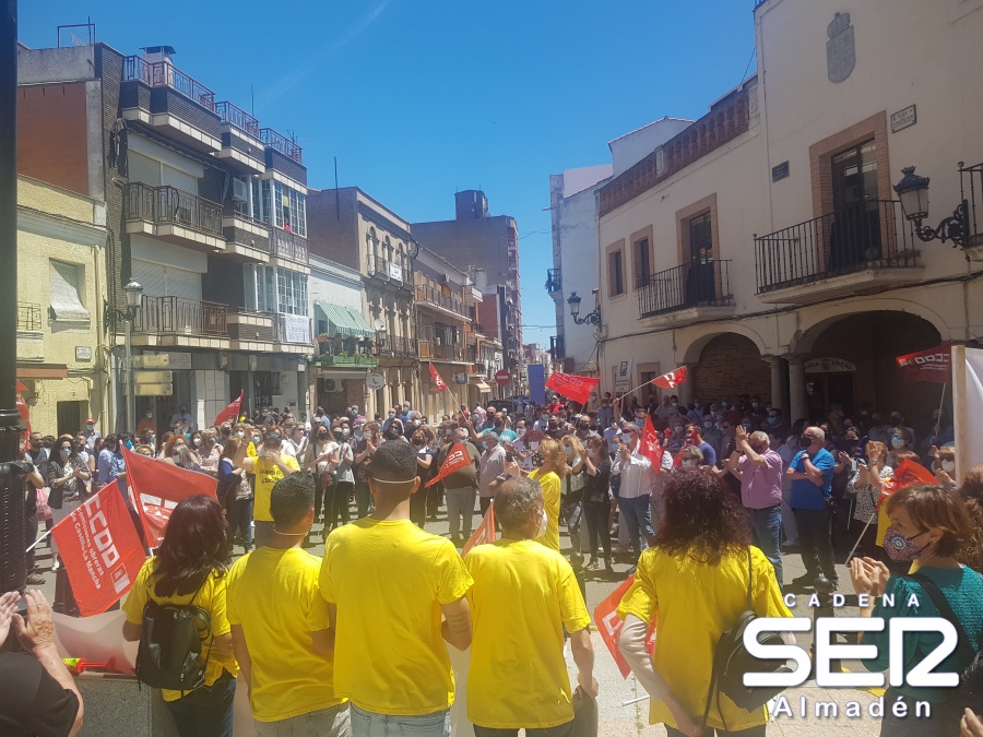 Los trabajadores de la limpieza de Almadén reclaman que no se produzcan despidos