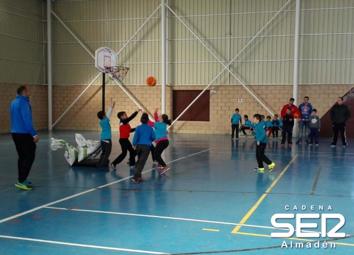 Alamillo en Baloncesto 3x3 y Guadalmez en Fútbol Sala triunfadores en la 2º concentración Multideportiva de la Diputación