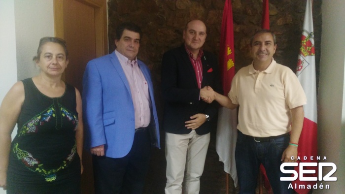 El Director Provincial de Sanidad visita Almadén