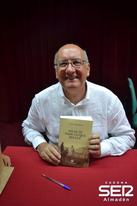 Presentación de la novela "No es oro todo lo que reluce"