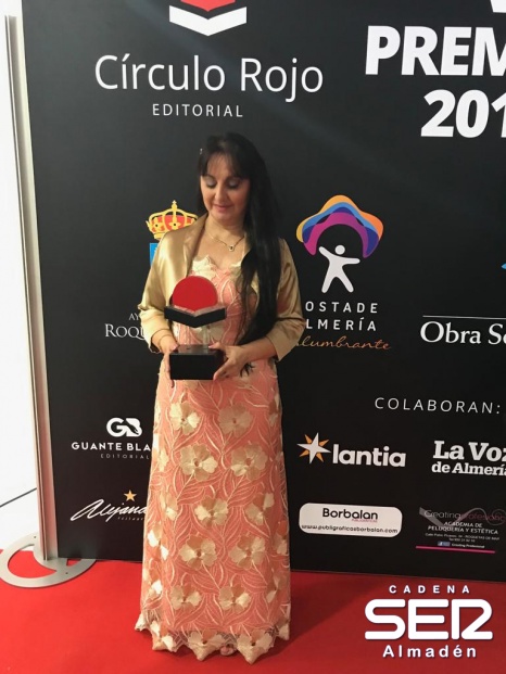 La almadenense Loli  Capilla premio a mejor novela histórica 2018