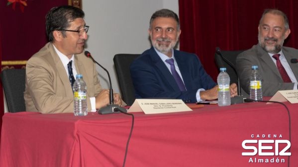 El Gobierno de Castilla-La Mancha se interesa por los proyectos de la EIMIA