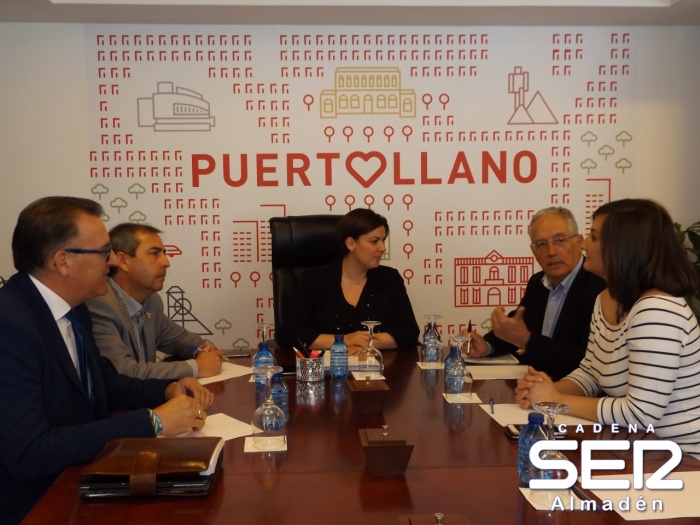 Los alcaldes de cuatro comarcas se unen en Puertollano para pedir plazos de la A-43