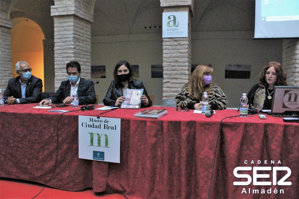 Mansilla nos presenta el libro "El Oro Rojo en la Antigüedad"