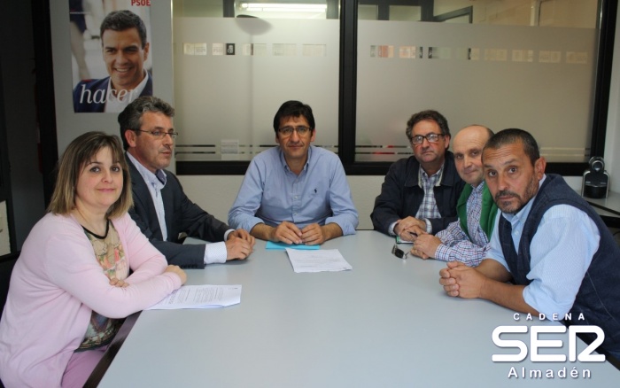 Los concejales del PSOE de Alamillo trasladan a Caballero su preocupación por la "improvisación constante" en las medidas del PP en el municipio