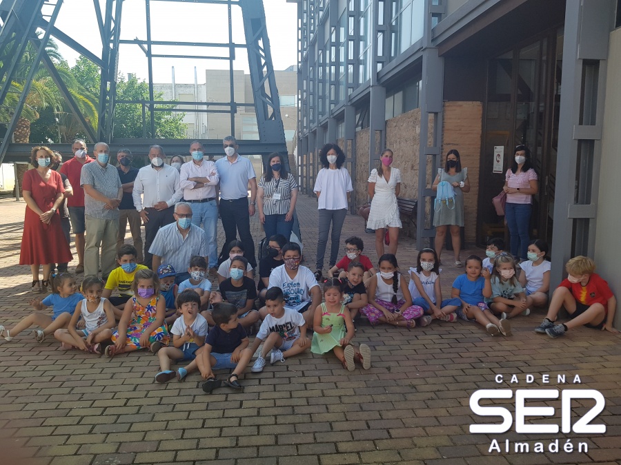 LA EIMIA organiza un Taller de Geología para los niños de Guadalmez