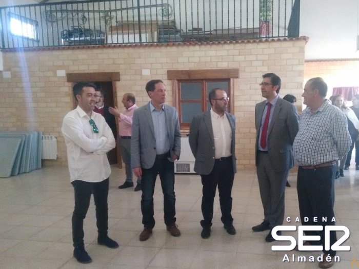 Caballero inaugura el velatorio de Saceruela donde la Diputación invirtió 300.000 euros en 2016