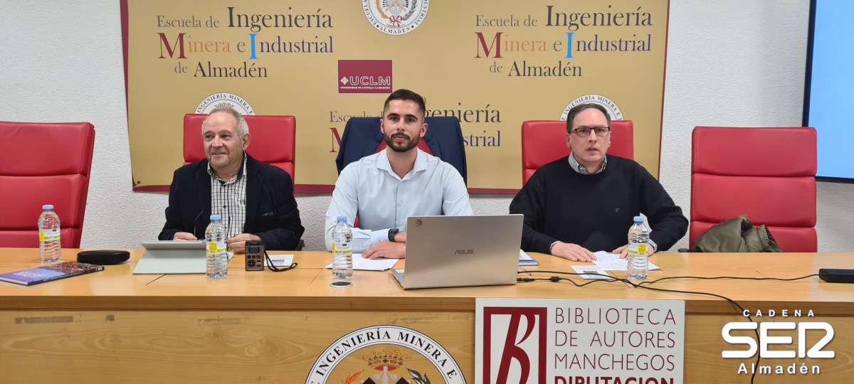 Mario Puebla presentó su libro sobre la Comarca Montesur