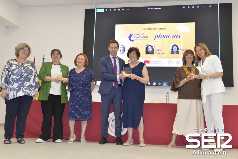 La UCLM en Almadén homenajea a las tres primeras mujeres ingenieras técnicas de minas de España