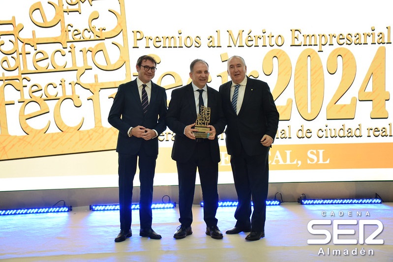 Empresarios de Almadén premio al mérito empresarial 2024 de FECIR