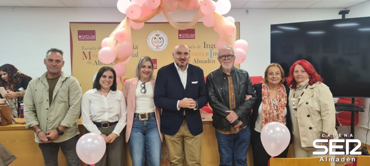 El Delegado de Sanidad detalló en Almadén cómo prevenir y tratar el cáncer de mama