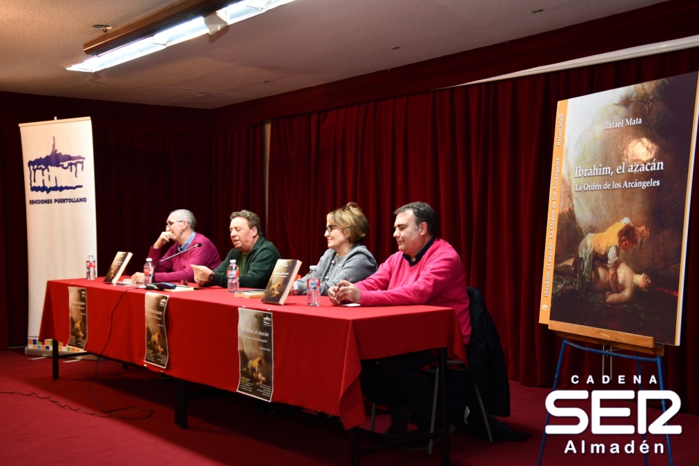 Rafael Mata presentó su libro 'Ibrahim, el azacán. La orden de los Arcángeles'