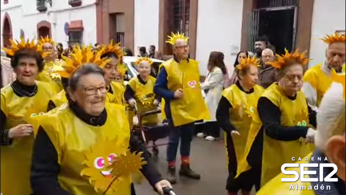 Video: Pasacalles Carnaval en Chillón con los residentes y los más pequeños