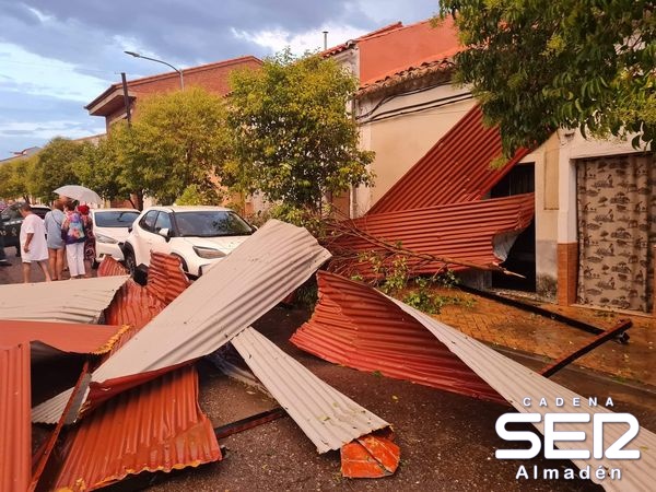 Un tornado sacude Alamillo en pocos segundos