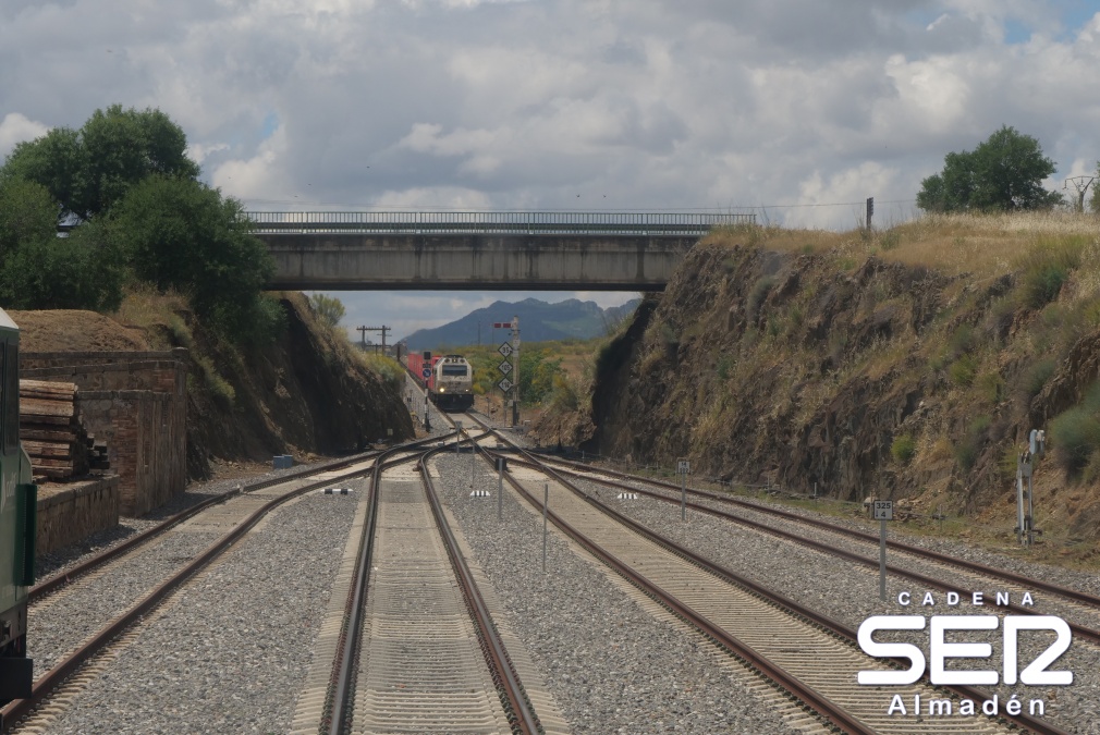 Las obras de ADIF reducen el viaje en tren entre Ciudad Real y Badajoz