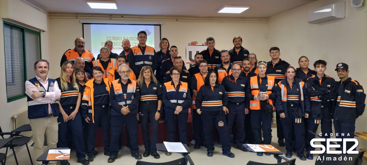 El Gobierno regional forma voluntarios de Protección Civil  de Almadén y la provincia